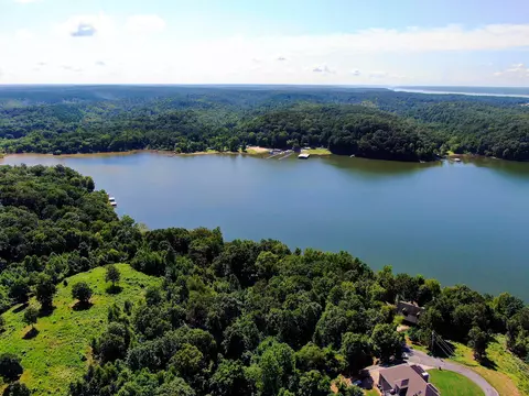 27 River Trace Dr, Dover, TN 37058 photo 4