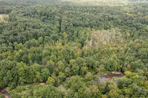 713 Napier Rd, Hohenwald, TN 38462