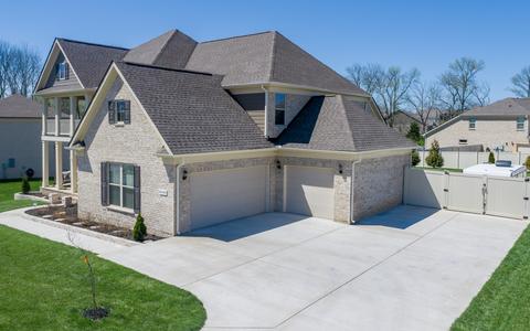 4045 Danes Dr, Spring Hill, TN 37174 photo 2