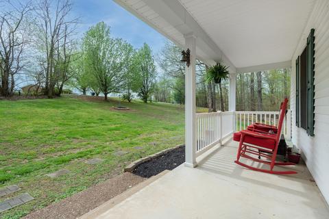 207 Robinson Dr, Dickson, TN 37055 photo 3