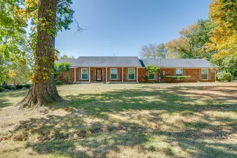 817 Nella Dr, Goodlettsville, TN 37072