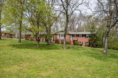 802 Nella Dr, Goodlettsville, TN 37072