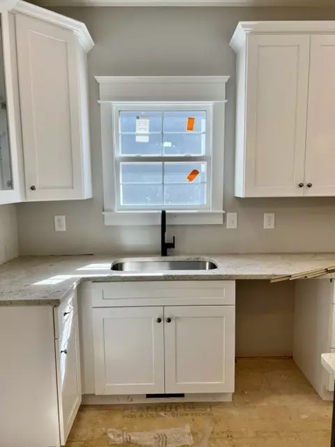 808 W 4th St, Dickson, TN 37055 photo 7