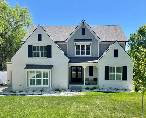 684 Nottingham Ave, Hendersonville, TN 37075