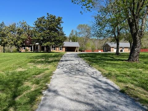 1501 Centerville Hwy, Hohenwald, TN 38462