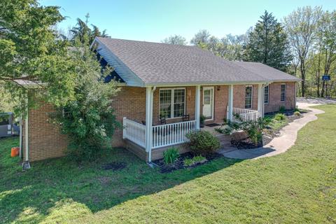 1691 Burns Hill Rd, Lobelville, TN 37097