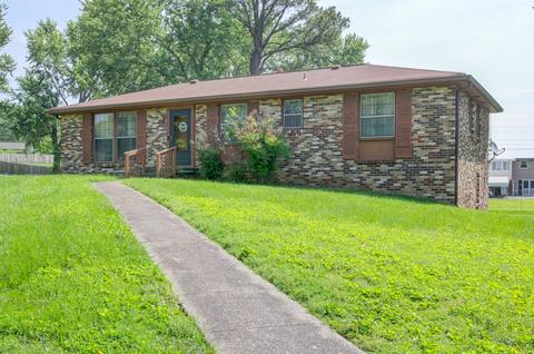1586 Elberta Dr, Clarksville, TN 37042