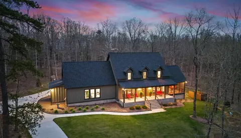 2756 Clear Brooks Dr, Signal Mountain, TN 37377