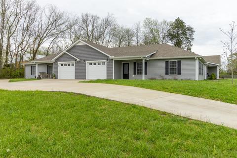 88 College Ave, Centerville, TN 37033