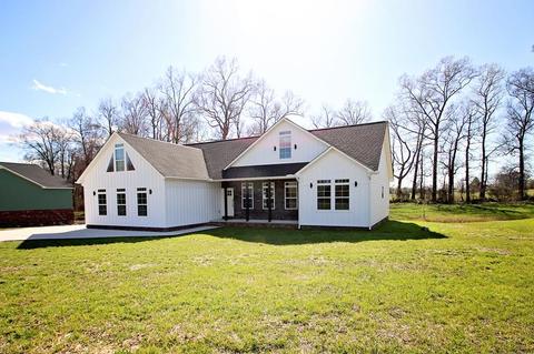 282 Grace Dr, Sparta, TN 38583