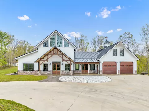 1127 S Fork Toms Creek Rd, Linden, TN 37096
