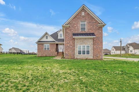 1301 Christina Ct, Lebanon, TN 37087