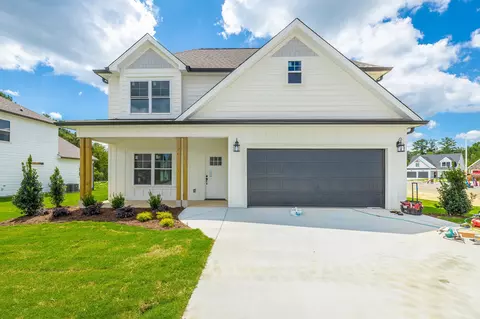 203 Country Cove Dr, Rossville, GA 30741