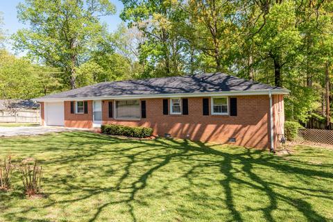 609 Luther Rd, Dickson, TN 37055