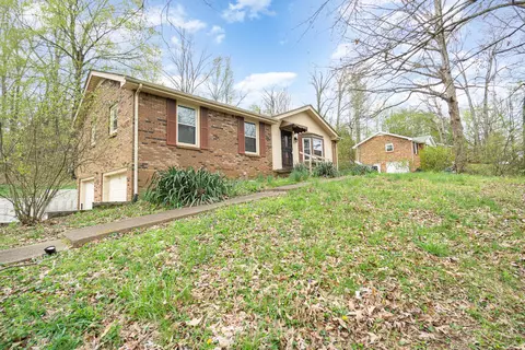 674 Dean Rd, Clarksville, TN 37040