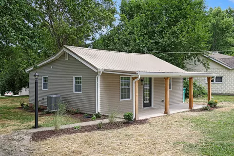 1401 Old Cowan Rd, Winchester, TN 37398