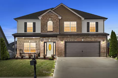 104 Raider Dr, Clarksville, TN 37042