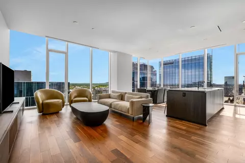 160 2nd Ave S #2402, Nashville, TN 37201
