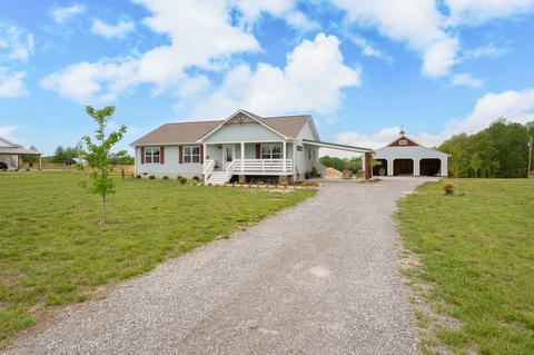 2845 Rocky Mound Rd, Westmoreland, TN 37186