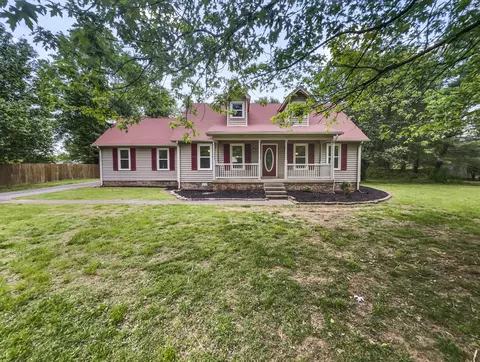 1344 Farmwood Dr, Murfreesboro, TN 37128