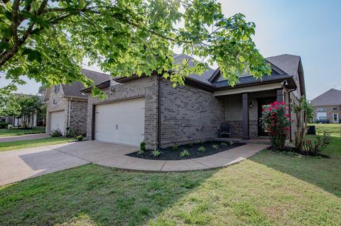 111 England Pl, Hendersonville, TN 37075