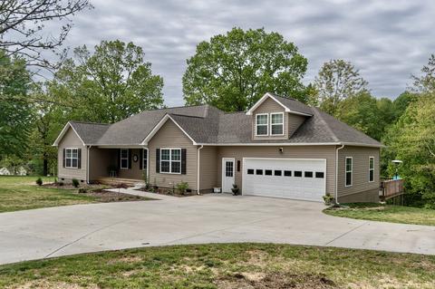 1293 Wesley Ct, Lawrenceburg, TN 38464