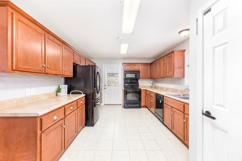1197 Biter Rd, Cunningham, TN 37052 photo 7