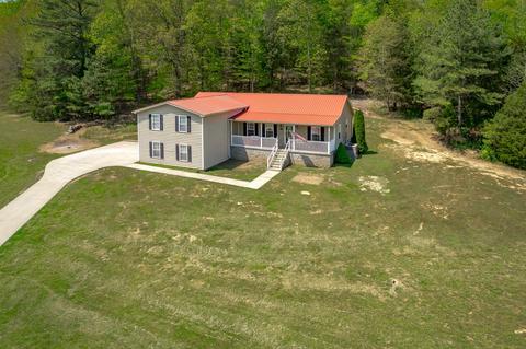 1197 Biter Rd, Cunningham, TN 37052 photo 2