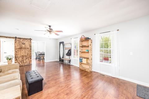1197 Biter Rd, Cunningham, TN 37052 photo 5