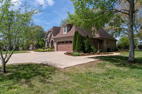 115 N Main St, Loretto, TN 38469 photo 6