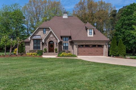 115 N Main St, Loretto, TN 38469