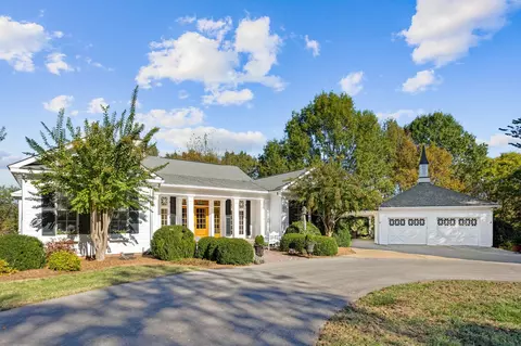 2497 Tom Fitzgerald Rd, Columbia, TN 38401