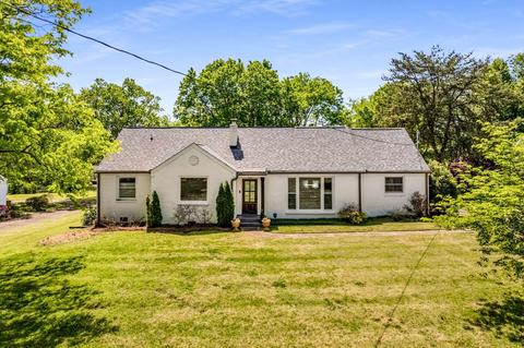 3917 Moss Rose Dr, Nashville, TN 37216