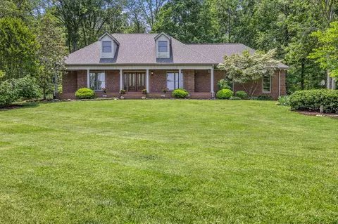 1136 Deer Run Rd, Murfreesboro, TN 37128
