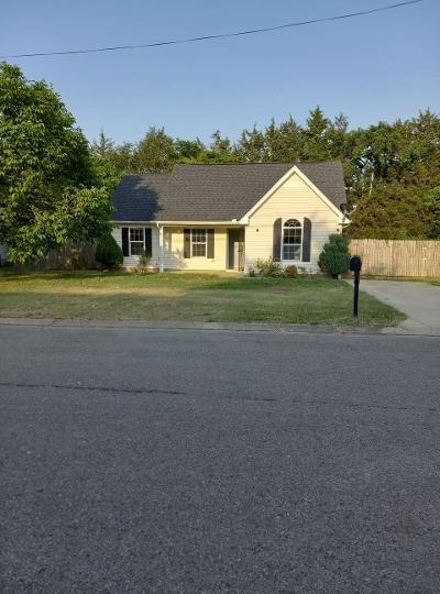2041 Abingdon Dr, La Vergne, TN 37086