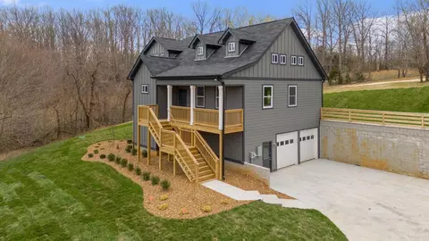 155 Lena Loop, Burns, TN 37029