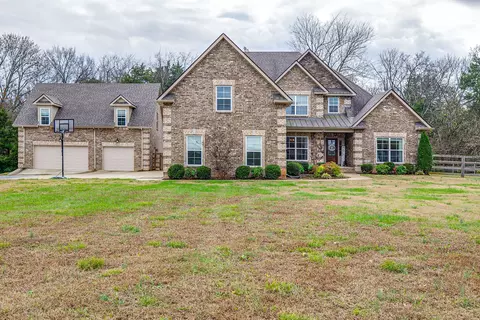 1166 Rucker Rd, Christiana, TN 37037