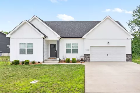 1030 Berry Bnd, Clarksville, TN 37043