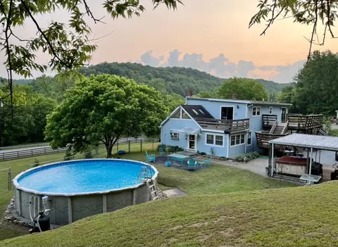 2402 Claylick Rd, Whites Creek, TN 37189