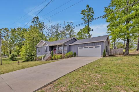 1002 Edgewood Dr, Dickson, TN 37055 photo 1