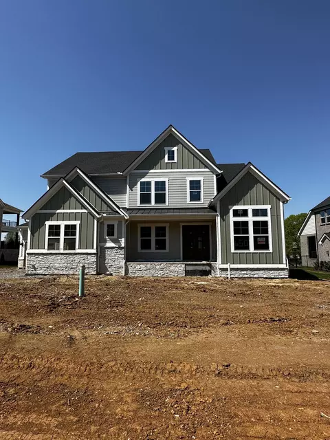 650 Concord Dr, Gallatin, TN 37066