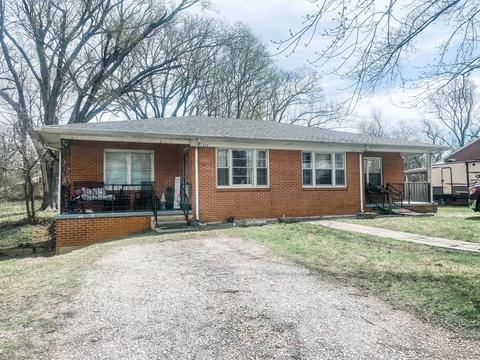 112 Greenlawn Dr, Sparta, TN 38583
