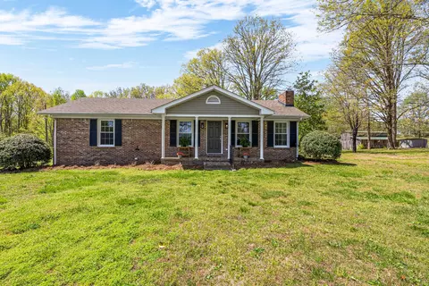 2265 Rock Bridge Rd, Portland, TN 37148