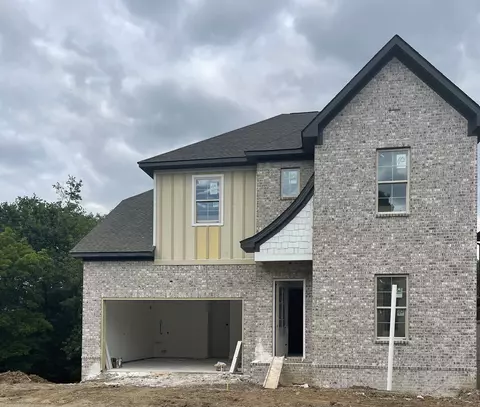 2036 Blackstone Dr, Hendersonville, TN 37075