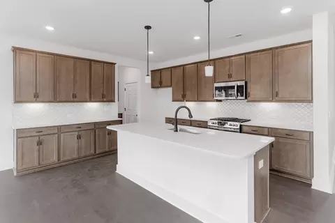 8761 Knolling Loop, Ooltewah, TN 37363 photo 4