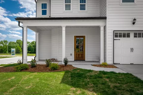 8724 Knolling Loop, Ooltewah, TN 37363 photo 2