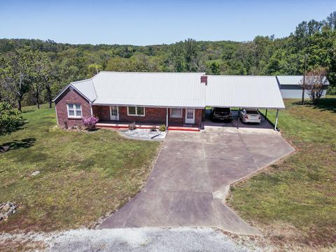 4454 Cedar St, Centerville, TN 37033