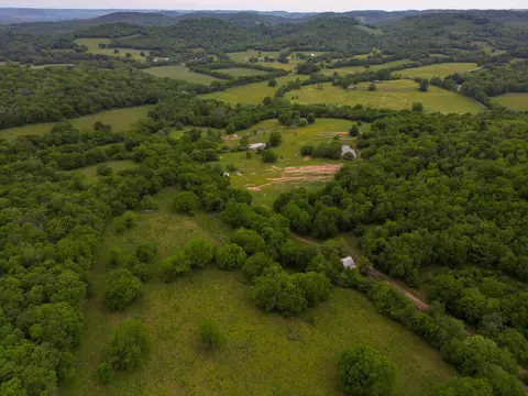 60 Lambrick Rd, Petersburg, TN 37144