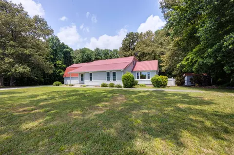 1978 B G Fort Rd, Cedar Hill, TN 37032