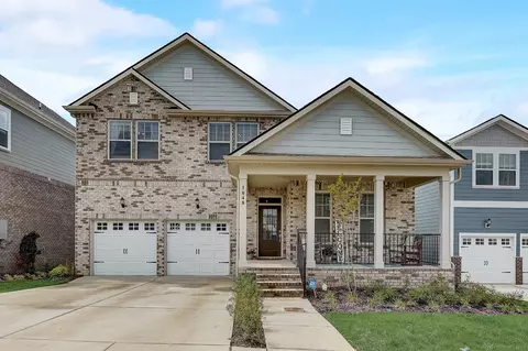 1048 Pebble Run Rd, Hendersonville, TN 37075